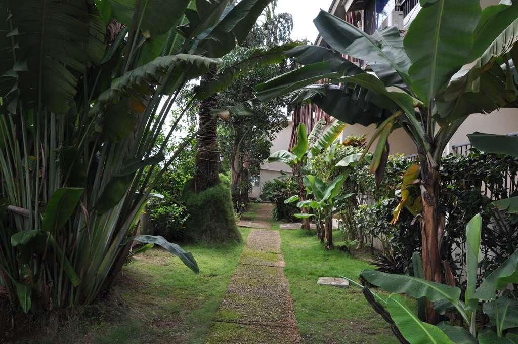The Country Lodge Hotel Freetown Ausstattung foto